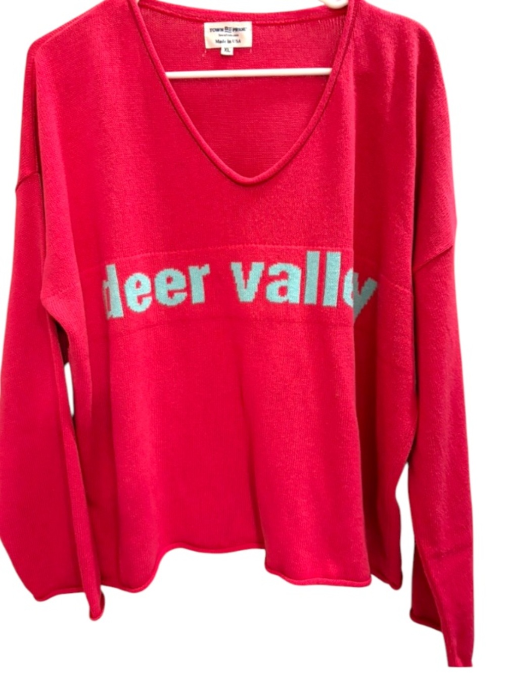 Town Pride hot pink v Neck Sweater roll hem